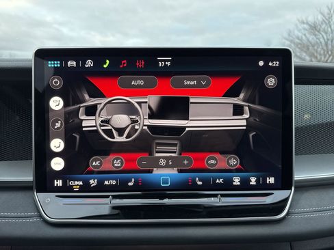 New 2026 Volkswagen Tiguan SE image 19