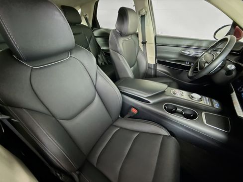 Used 2025 Genesis GV70 2.5T image 35