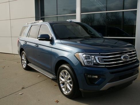 Used 2020 Ford Expedition XLT w/ Equipment Group 202A image 7