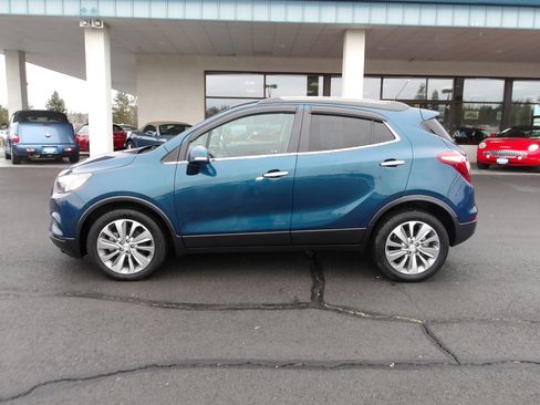 Used 2019 Buick Encore Preferred image 2