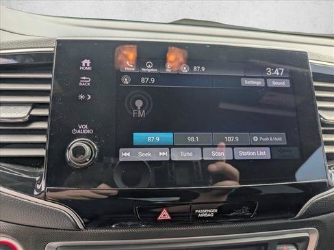 Certified 2025 Honda Passport TrailSport image 12