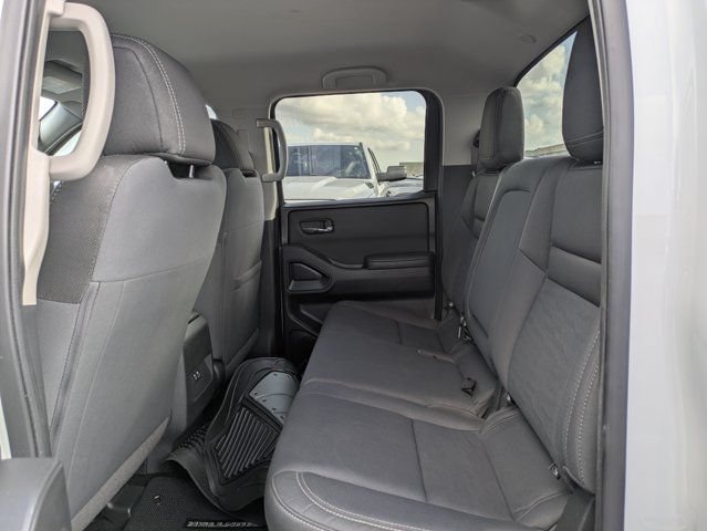 Used 2023 Nissan Frontier SV AWD/4WD image 13