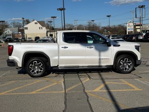 Used 2024 GMC Sierra 1500 SLT w/ SLT Premium Plus Package AWD/4WD image 7