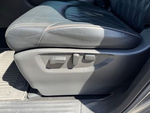 Used 2024 Nissan Armada Platinum w/ Captain's Chairs Package AWD/4WD image 28