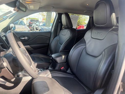 Used 2022 Jeep Cherokee Latitude Lux image 18