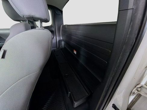 Used 2021 Toyota Tacoma SR AWD/4WD image 21