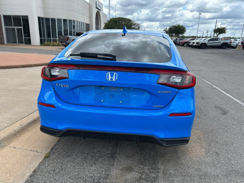 Used 2025 Honda Civic Sport image 6