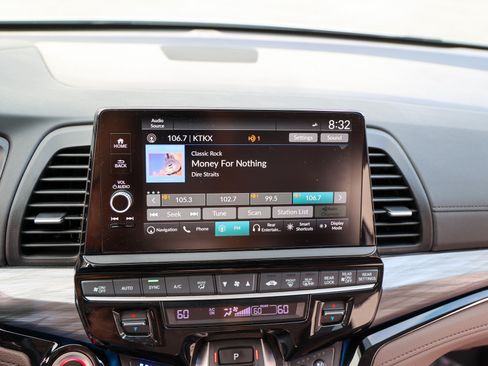 Used 2025 Honda Odyssey Elite image 21