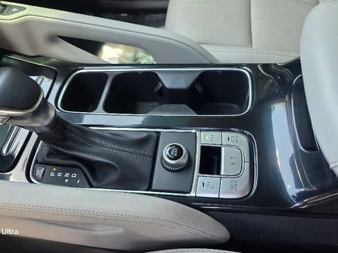 Used 2020 Kia Telluride SX w/ Towing Package FWD image 25