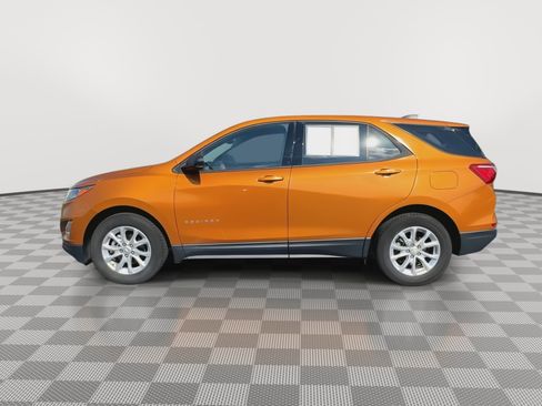 Used 2018 Chevrolet Equinox LS image 5