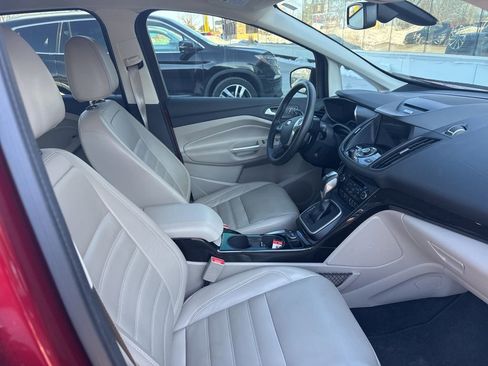 Used 2017 Ford C-MAX Titanium w/ Equipment Group 301A FWD image 6