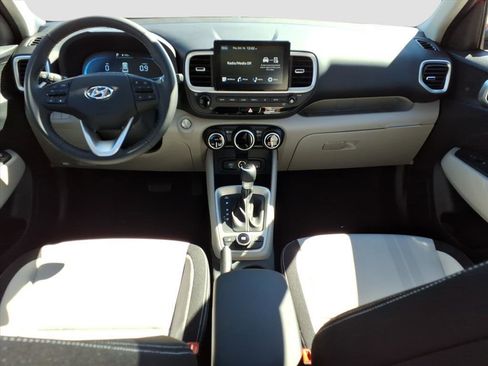 New 2026 Hyundai Venue SEL FWD image 6