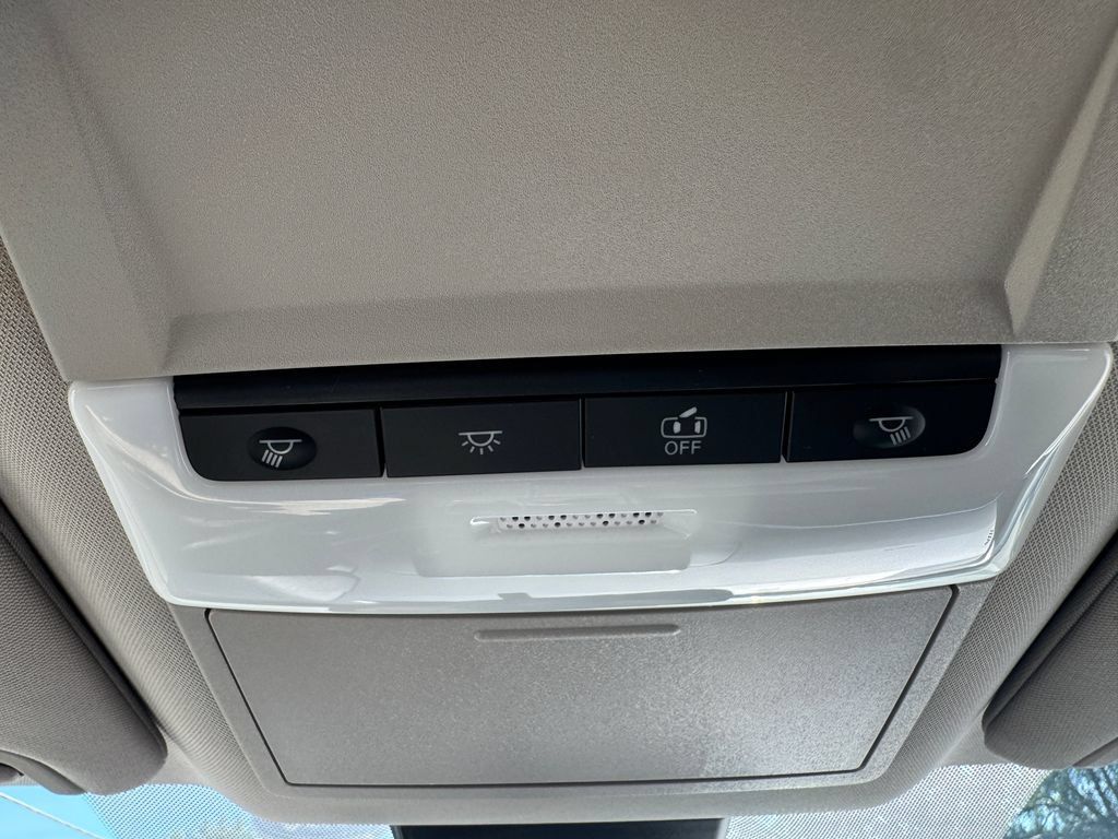 Used 2025 Nissan Altima 2.5 S FWD image 27