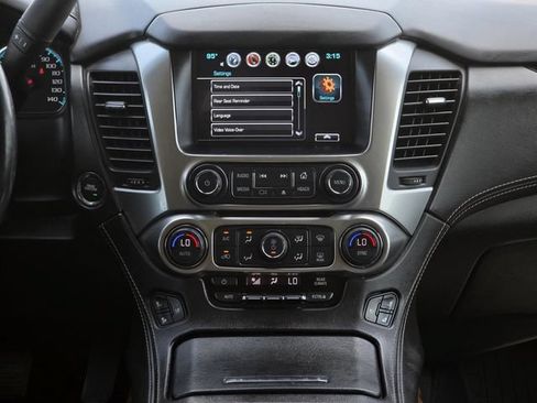 Used 2019 Chevrolet Suburban Premier AWD/4WD image 16