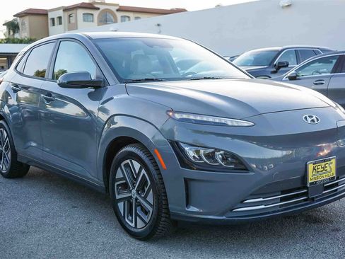 Used 2022 Hyundai Kona Limited image 5