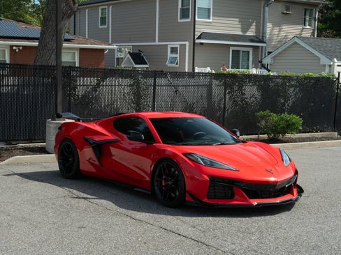 Used 2025 Chevrolet Corvette Z06 w/ Z07 Performance Package RWD image 39