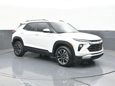 New 2026 Chevrolet TrailBlazer LT w/ Driver Confidence Package FWD image 21
