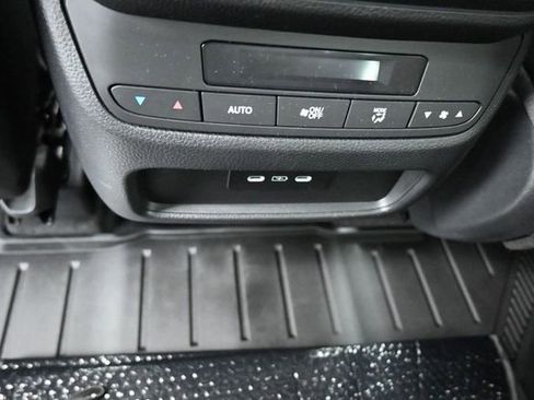Used 2025 Honda Pilot EX-L image 24