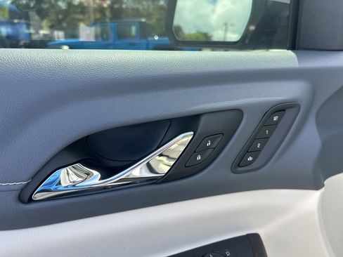 Used 2023 GMC Acadia Denali w/ Denali Ultimate Package image 38