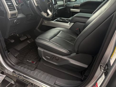 Used 2022 Ford F250 Lariat w/ Black Appearance Package AWD/4WD image 20