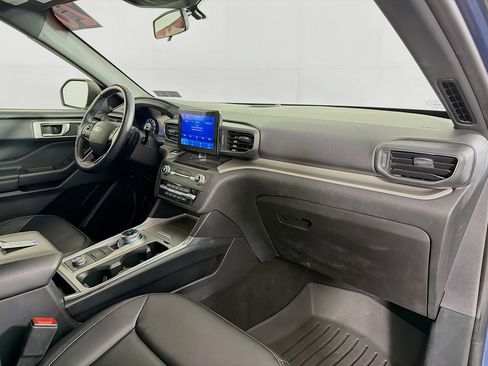 Used 2020 Ford Explorer XLT w/ Equipment Group 202A image 27