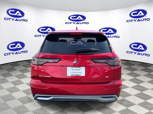 New 2026 Mitsubishi Outlander SE image 4