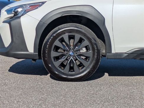Used 2025 Subaru Outback Onyx Edition image 10