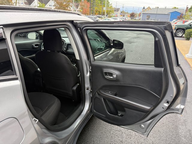 Used 2020 Jeep Compass Sport w/ Tech Group AWD/4WD image 30
