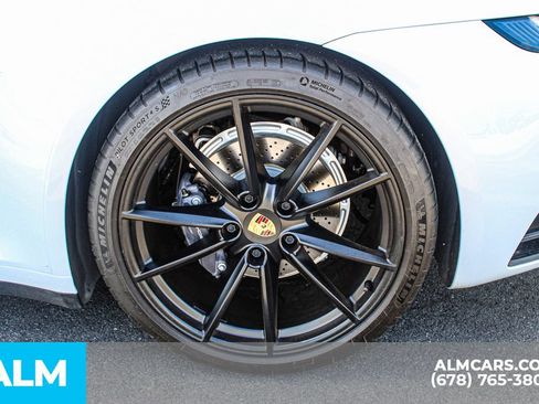 Used 2024 Porsche 911 Carrera RWD image 15