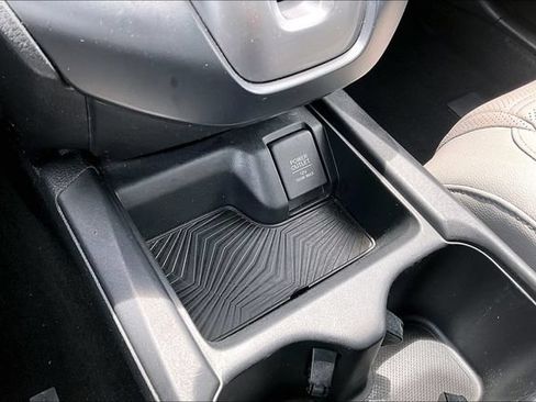 Used 2017 Honda CR-V Touring image 16