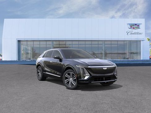 New 2026 Cadillac Lyriq Luxury w/ LPO, Floor Liner Package AWD/4WD image 1
