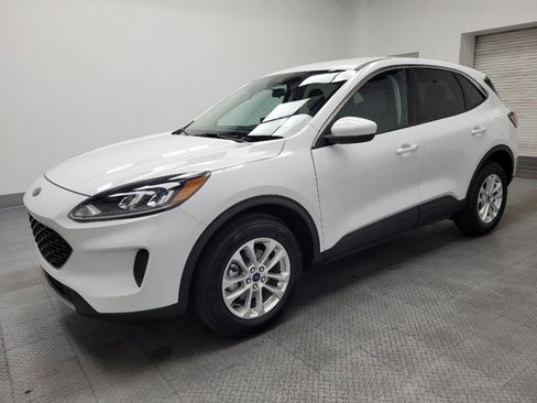 Used 2021 Ford Escape SE w/ Convenience Package image 2