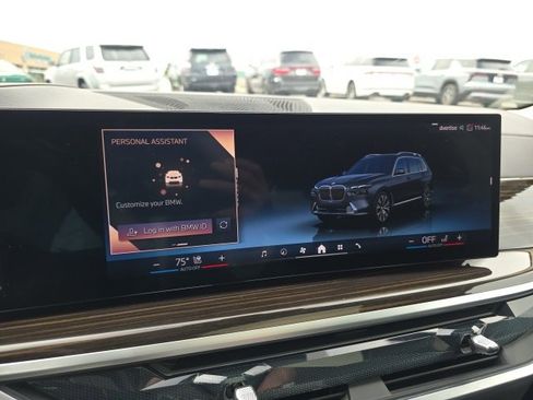 Used 2025 BMW X7 xDrive40i image 38