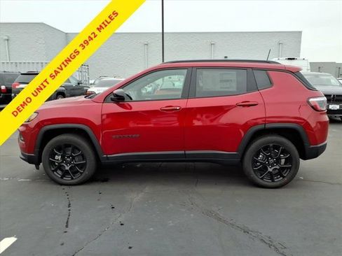 New 2026 Jeep Compass Latitude AWD/4WD image 3