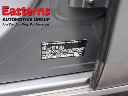 Used 2023 BMW 740i w/ Executive Package image 41