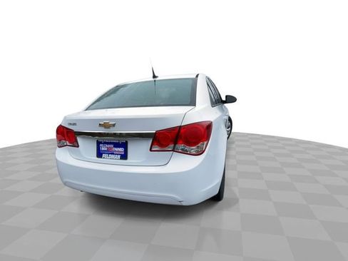 Used 2014 Chevrolet Cruze LS image 8