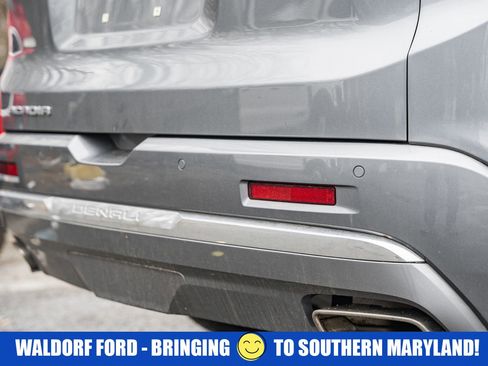 Used 2020 GMC Acadia Denali w/ Technology Package image 9