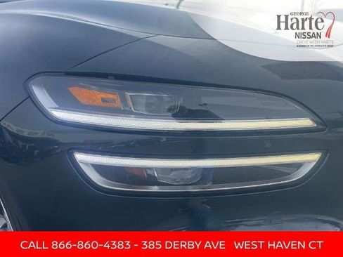 Used 2024 Genesis G70 2.5T RWD image 14