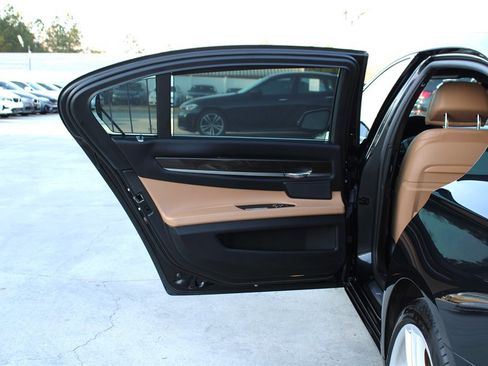 Used 2014 BMW 750Li 750Li image 35