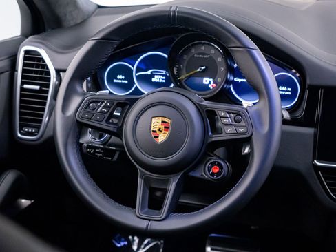Certified 2022 Porsche Cayenne Turbo GT AWD/4WD image 12