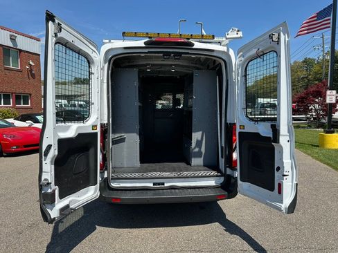 Used 2018 Ford Transit 250 130 Medium Roof RWD image 32