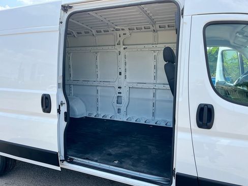 Used 2024 RAM ProMaster 2500 FWD image 28