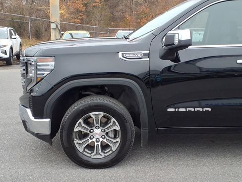 Certified 2025 GMC Sierra 1500 SLT image 6