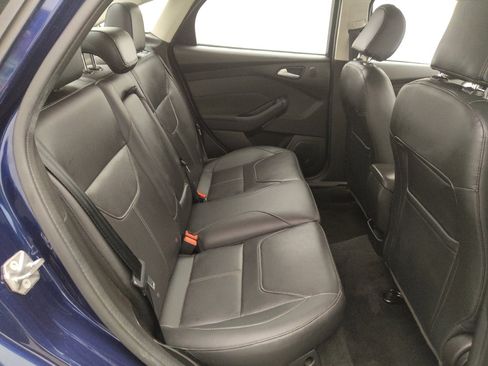 Used 2017 Ford Focus Titanium w/ Titanium Technology Package FWD image 19