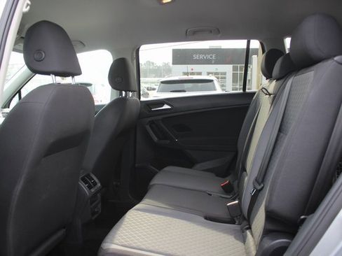 Used 2020 Volkswagen Tiguan S image 21