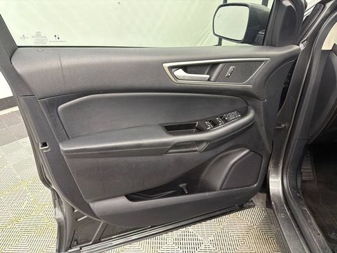 Used 2020 Ford Edge SEL w/ Convenience Package FWD image 11