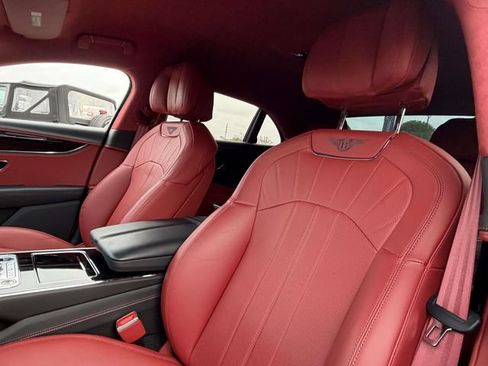 Used 2024 Bentley Flying Spur V8 AWD/4WD image 9