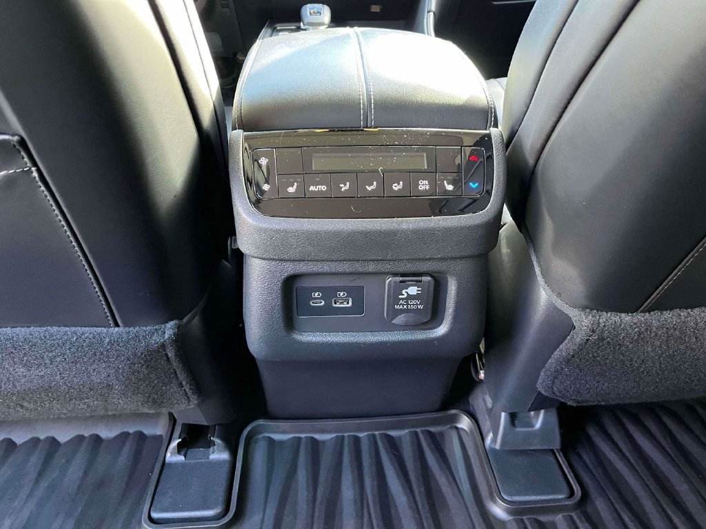 Used 2023 INFINITI QX60 Sensory w/ Vision Package AWD/4WD image 4