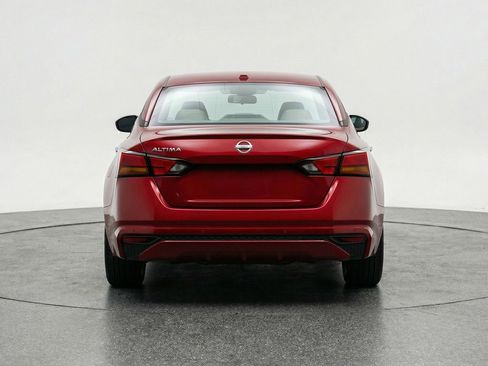 Used 2025 Nissan Altima 2.5 SV image 7