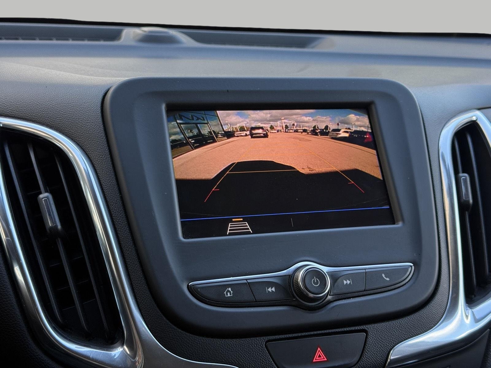 Used 2020 Chevrolet Equinox LT AWD/4WD image 37